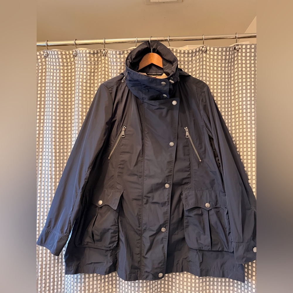 Burberry Navy Rain Coat w/ Foldaway Hood EUC, US Size 14 OFFERS ACCEPTED